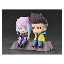 Figura David and Lucy to the moon