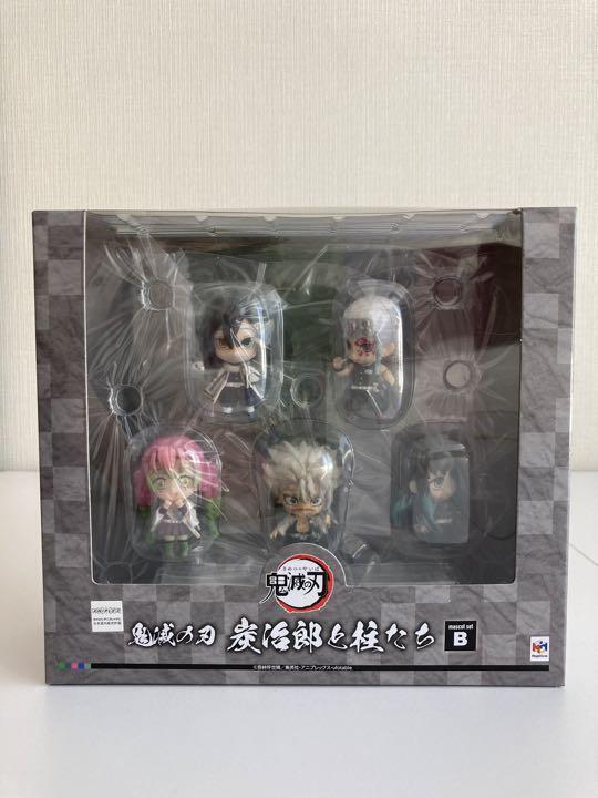 Set Figura MEGAHOUSE TANJIRO Y AMIGOS