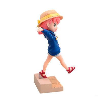 Figura LUMINASTA ANYA FORGER RESORT