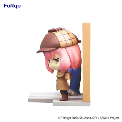 Figura  Furyu Spy x Family Anya Forger y pingüino