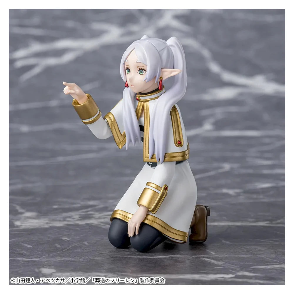 FIGURA PM PERCHING FRIEREN POKING SOMETHING