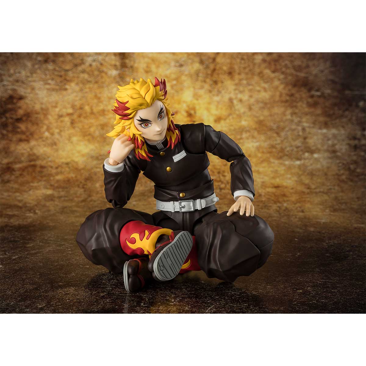 FIGURA ARTICULADA - S.H.FIGUARTS KYOJURO RENGOKU DEMON SLAYER